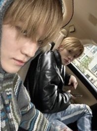 แจฮยอนแทยงน่ารักมากกกกกกกกกกกกกกกก แถมมีรูปเซลฟฟี่เร้กๆด้วยสีผมคัพเพิ่ล!!!!