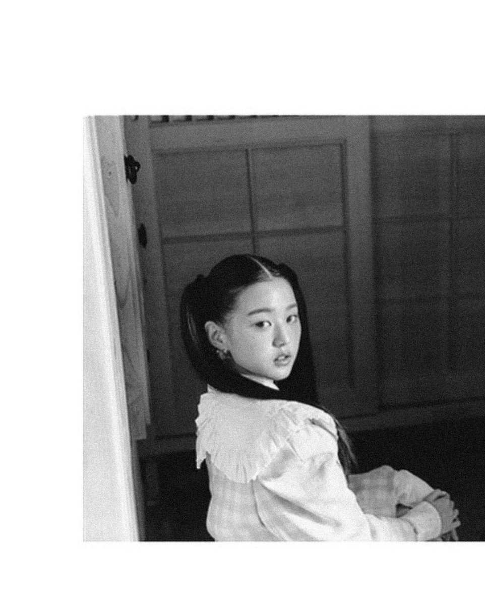 wonyofeed's tweet photo. jang wonyoung photographed by kim heejune (2020) https://t.co/fiQb21czSp