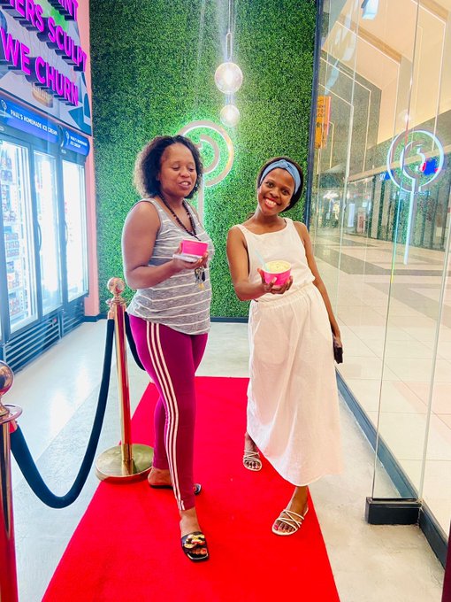 Happy birthday chomi uyayazi yonke into lide ibali but uyandazi ndingumntu onjani xandi grand mna 🤣🤣🤣uvele