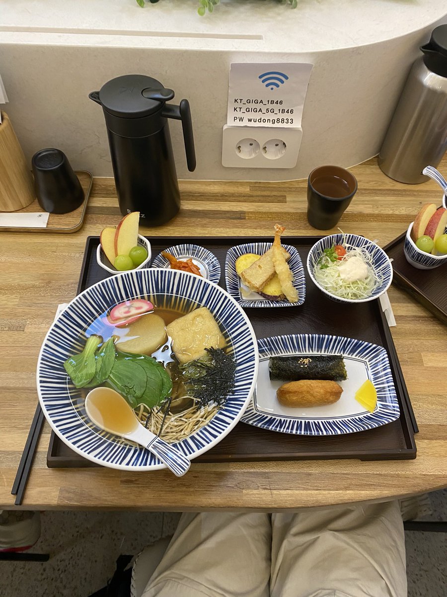 siufantome's tweet photo. Nothing beats romanticizing my life, a solo trip in Seoul 🥹🫶 https://t.co/jHt7CGLjwf