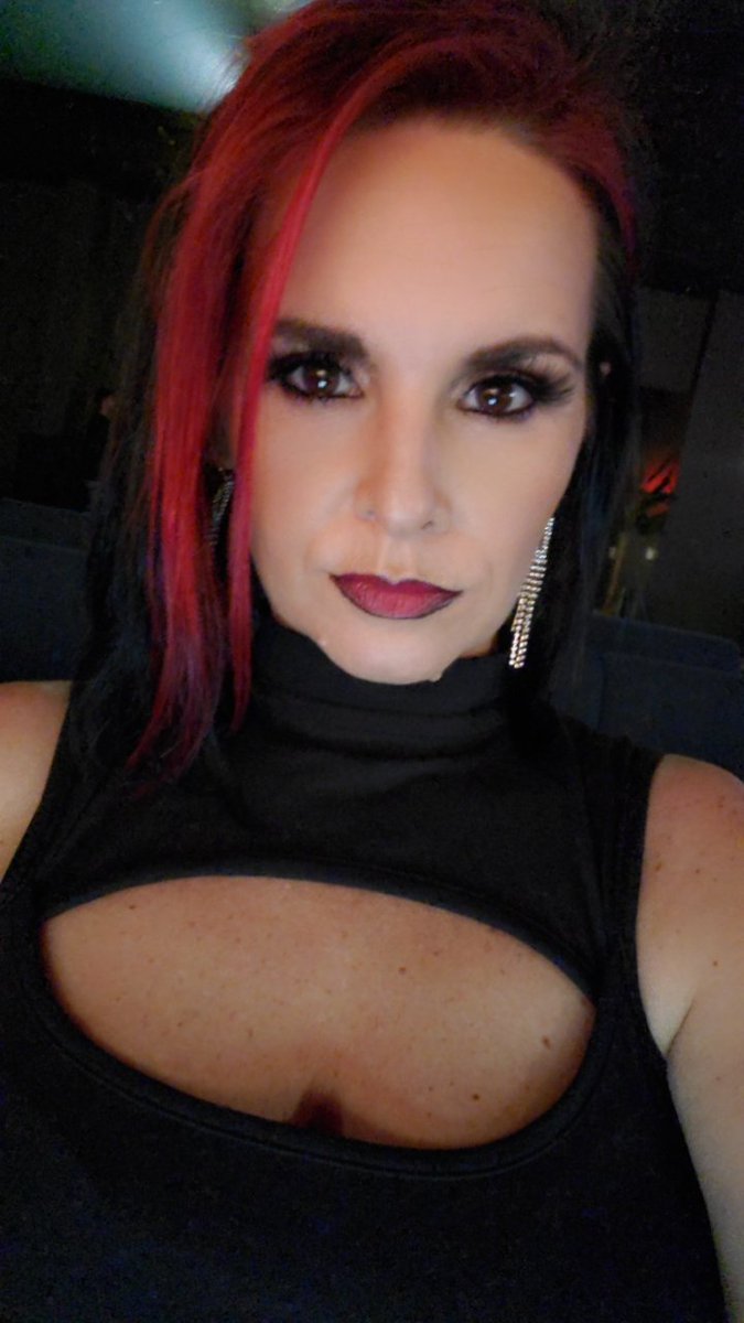 DianaMichel05's tweet photo. Thank you @mewrestlingvibe  for an amazing weekend!!  See you soon!!

@premierstreamingnetwork 
#dianamichel #griffinga #dothanal #prowrestling #professionalringannouncer #followme #red #black #sassyandclassy https://t.co/uqA54yoZdr