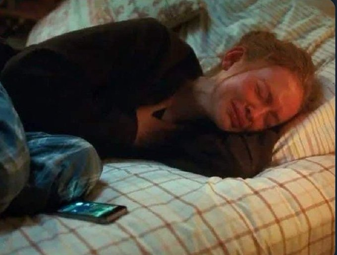 *Ni me dolió*

- yo en mi cuarto: