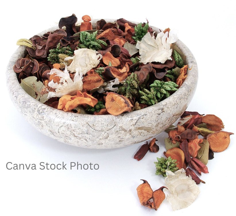 AmellMirai's tweet photo. Dear friends,
I’m pooped beyond the point of return to poetry or prose today, so instead, I’ll be enjoying your creations with the fragrant prompt of potpourri.
Remember, it's something to decorate, not eat (even if it looks delectable).
Love,
Mirai

#vss365 #prompt #potpourri https://t.co/H9ypjfXU2I