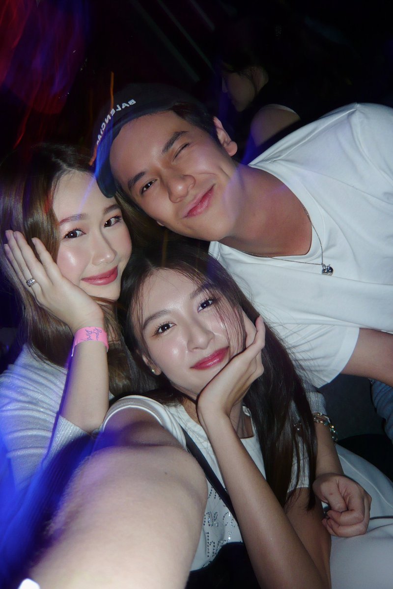 เทย์ทาวาฬ tweet media
