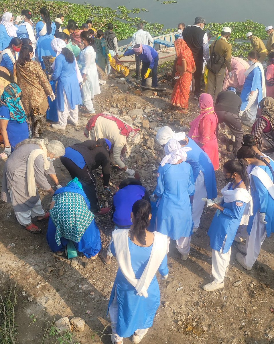 vickyMa73805487's tweet image. #Swachhjalswachhmann #AzadiKaAmritMahotsav 
#ProjectAmrit
#Swachhjalswachhmann 
#ServiceWithHumility
#Delhirajghat 
#santnirankariofficial
#Santnirankaricharitable