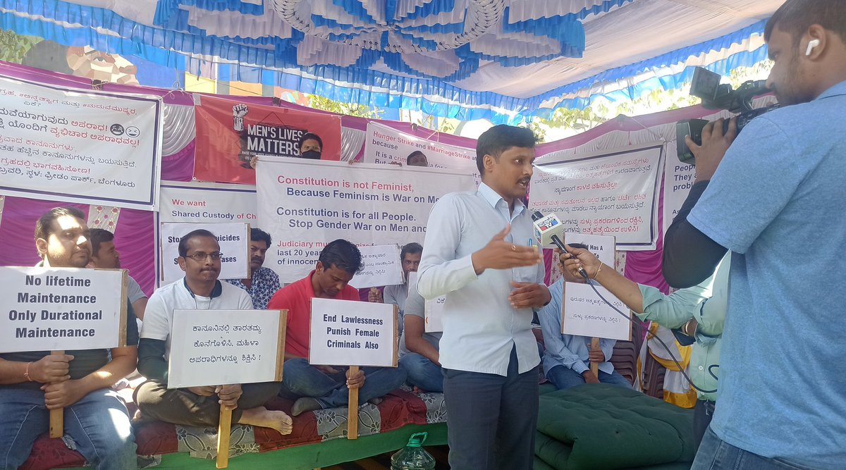 realsiff's tweet photo. Constitution is not feminist. Feminism = war on men.

#HungerStrike continues for 2nd day at Freedom Park, Bengaluru.

Please tweet warning people about #FakeMaritalRapeCases today.

Pl tweet this hashtag to save men from destruction. Pl tweet to all MPs with this hashtag. https://t.co/38efeGimzU