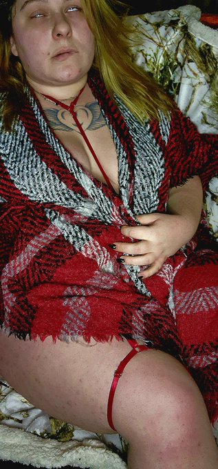 Pretty in red check out my new photo set 💋💋💋👅👅👅💦💦 #elizabethlovley https://t.co/eXP3OiEvOv<a href="/tag/elizabethlovley"class="tags">#elizabethlovley</a>
