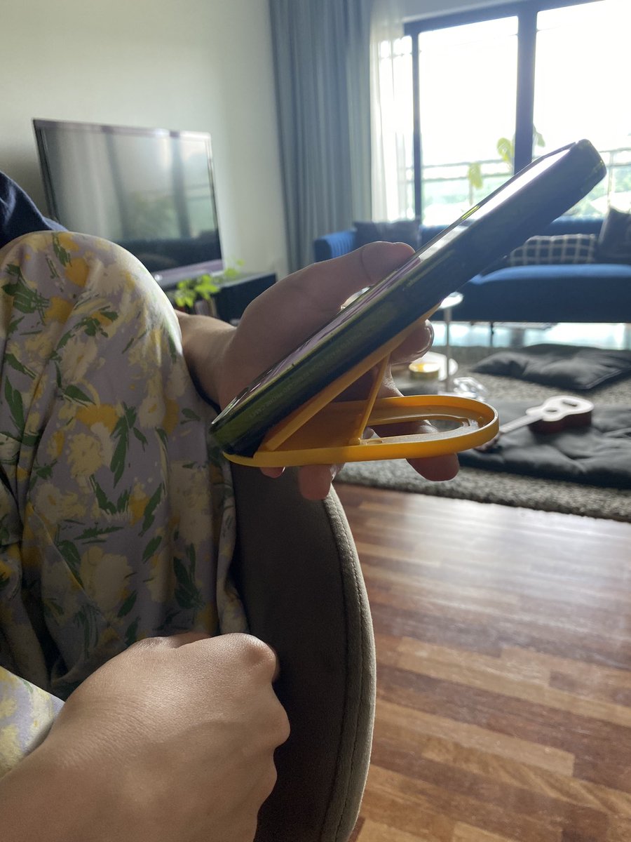 amnshhbddn's tweet photo. First world problem https://t.co/NcVKsxwgdi
