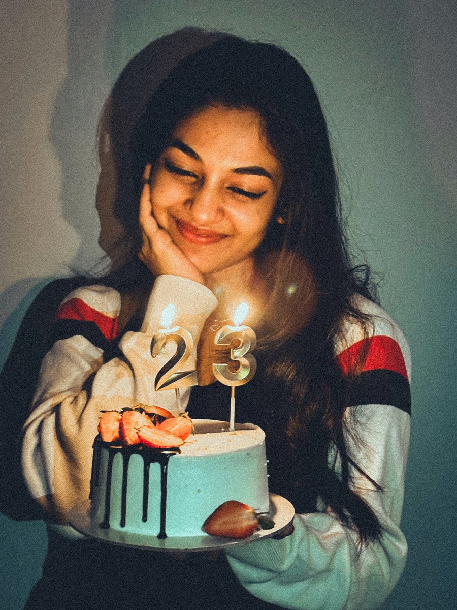 i__ivana_'s tweet photo. Scenes from Season 23 episode 1

Loads of wishes,calls,photos,video edits and I am truly grateful to all of you for making me feel special on my birthday.
Love from me to you💞 https://t.co/hgHYjRmFkB