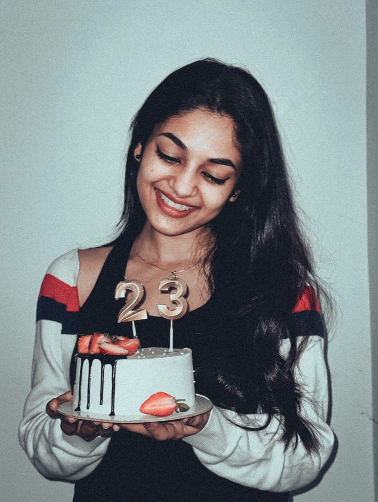 i__ivana_'s tweet photo. Scenes from Season 23 episode 1

Loads of wishes,calls,photos,video edits and I am truly grateful to all of you for making me feel special on my birthday.
Love from me to you💞 https://t.co/hgHYjRmFkB