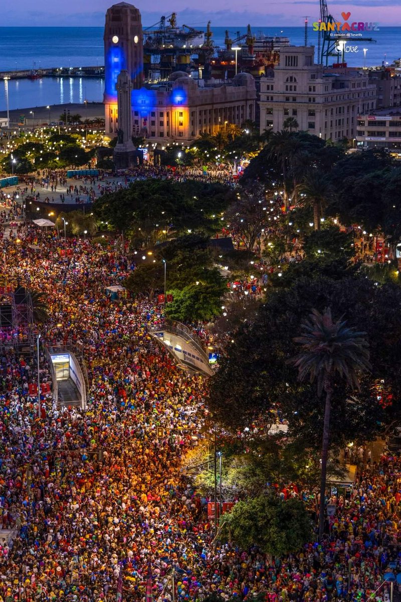 MeryGorB's tweet photo. No sé si será el mejor Carnaval del mundo pero es el mejor Carnaval de MI mundo y con eso me vale.

Gracias por todo,por tanto♥️
Nos vemos en 2024.

#CarnavalSC #BailaLaCalleDeNoche #SantaCruz https://t.co/eQOU8xGWNv