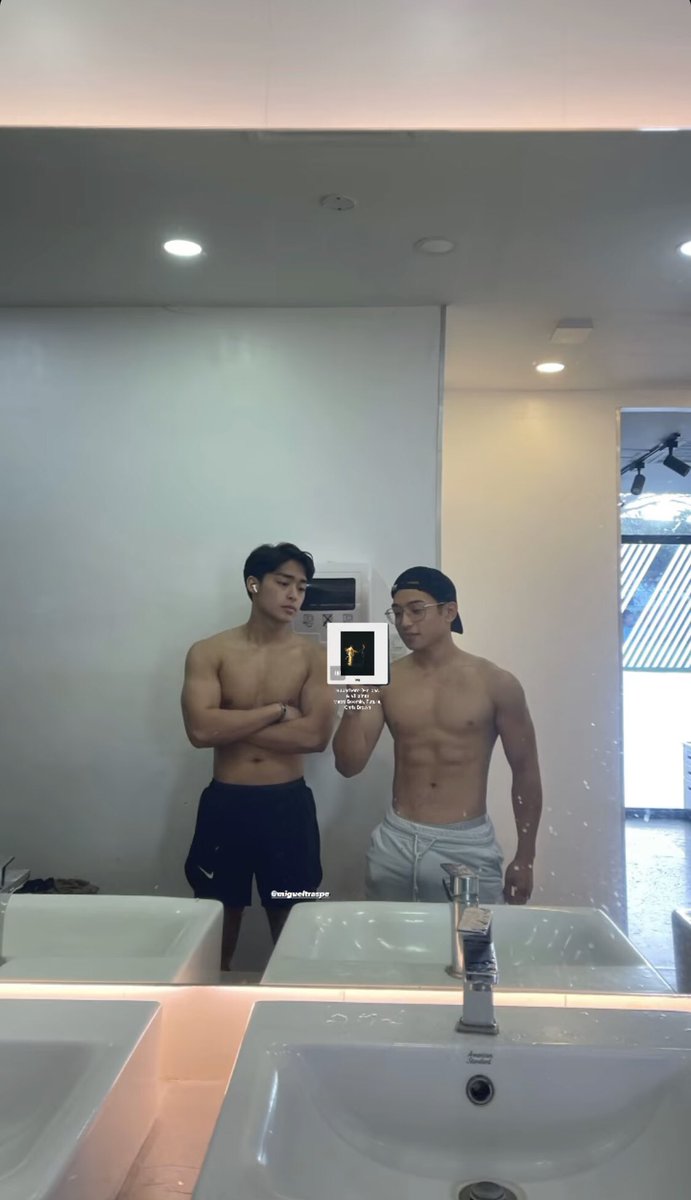 liamperez22's tweet photo. @fischldiokno ain't much better in here https://t.co/ONAgeXbHyG