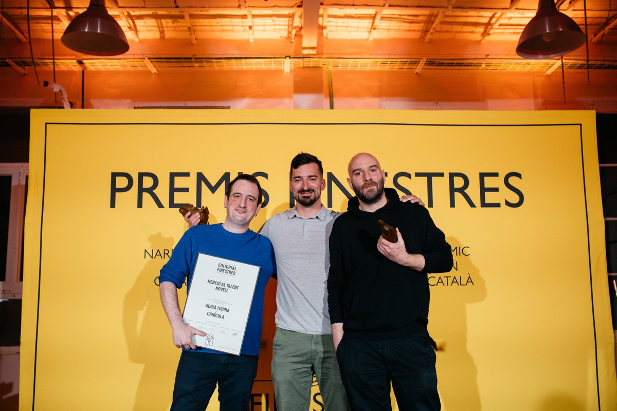🏆 Esta semana se han conocido los premios <a href="/Ed_Finestres/">Editorial Finestres</a> a los mejores proyectos de cómic en catalán

🗣️ David Pamies y <a href="/amorlangosta/">David Sánchez</a>  Premio Finestres de Cómic en Catalán por "El rei dels cargols"

🗣️ Adrià Turina Mención al Talento Nóvel por su obra Canícula