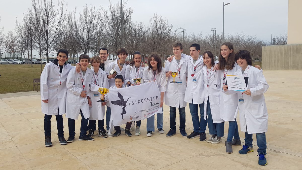 🤖 🄵🄸🅁🅂🅃 🄻🄴🄶🄾 🄻🄴🄰🄶🅄🄴
¡Enhorabuena a nuestros alumnos Pau Botella, de 6° Ed . Primaria, e Íñigo Alonso, de 3° ESO, y a todo el equipo <a href="/fsingeniumTEAM/">FSINGENIUM Team</a>!
¡Pasan a la Gran Final Nacional!
¡Nuestra enhorabuena! 👏