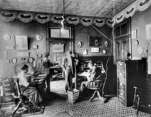 ncculture's tweet photo. The NC Mutual Life Insurance Company, 1st Black-owned insurance company in NC, largest in the nation, was incorporated Feb 28, 1899 as NC Mutual &amp; Provident Association. 

📷 NC Mutual Life Ins 1906, L to R: Susan Norfleet, C.C. Spaulding Sr, John Merrick, UNC Chapel Hill Library https://t.co/yhLTKnclXf