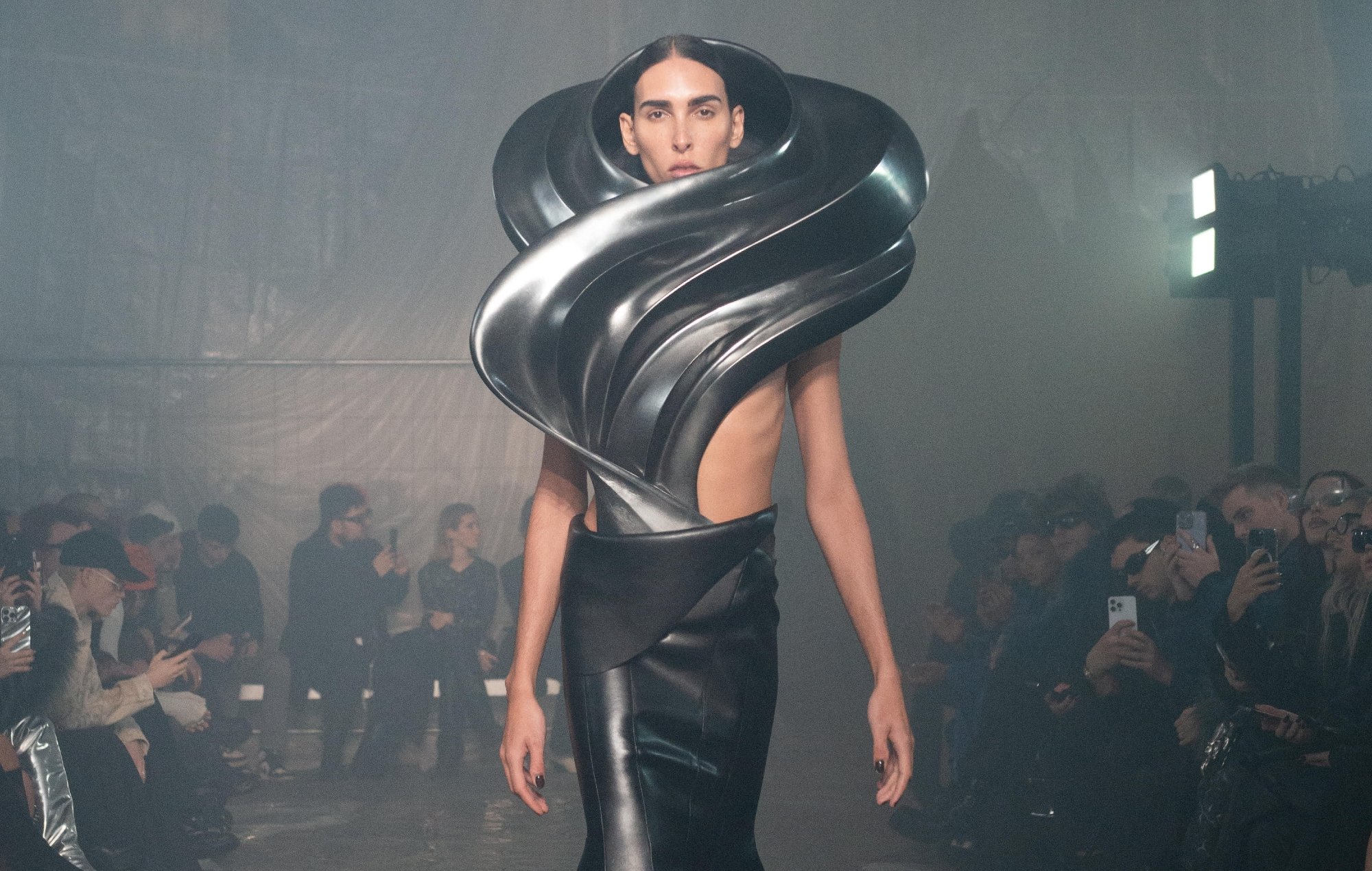 NME Gaming on X Diablo 4 has made an appearance at Milan Fashion Week with Han Kjobenhavn unveiling an outfit inspired by the game. The fashion label s founder Jannik Wikkelso Davidsen tells
