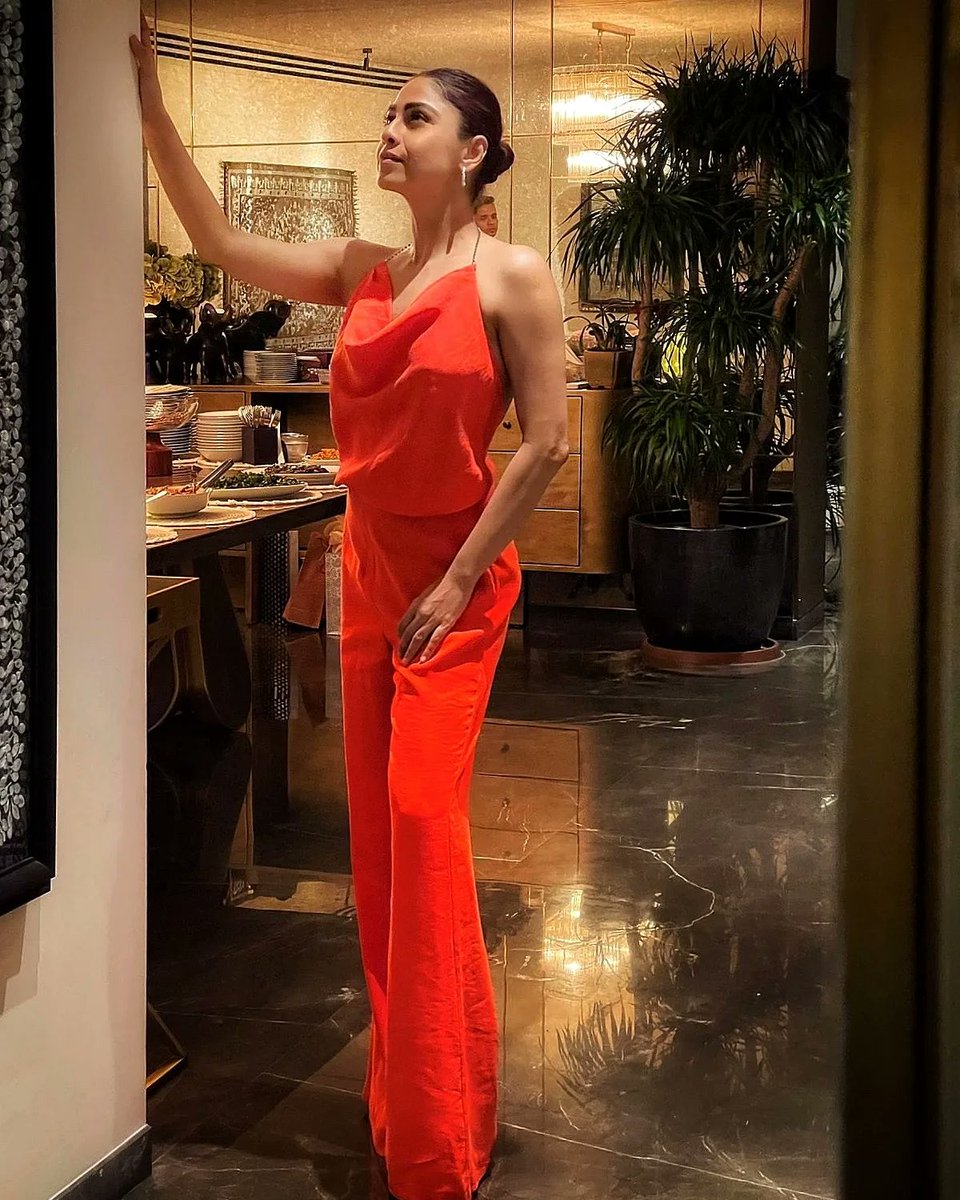 SamitaBangargi's tweet image. Kesariya 🧡
#orangeisthenewblack
#sosam