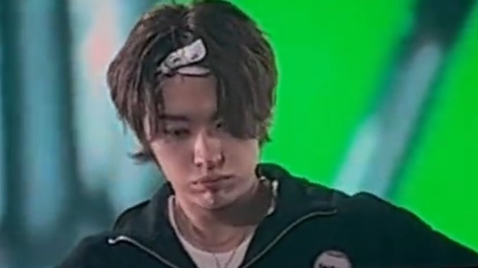 dailylinoring's tweet photo. just remembered when lee know said during their first win "i didn’t cry because i was taking care of the other members" and now "i don't cry when im happy" just made me bawl my eyes out :( https://t.co/sqUqkSgk4I