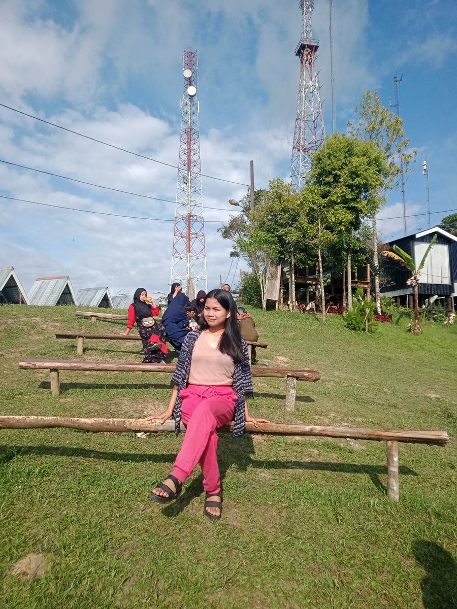 Sijahat132's tweet photo. Hareudangg https://t.co/mBgm9WvTt2