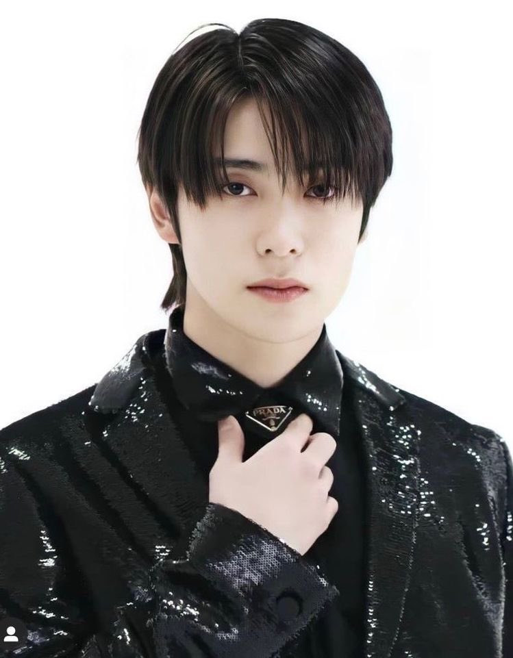 ⠀
     #TPAwardsAU 

     ครั้นเมื่อใกล้ถึงเวลาเดินพรมแดงนับเป็นช่วงเวลาโกลาหลเป็นที่สุด , ภายหลังทุกคนเมมเบอร์วงไนท์แต่งตัวเป็นที่เรียบร้อย ส่งผลให้บรรยารอบข้างมีความวุ่นวายเกิดขึ้นเล็กน้อย
⠀