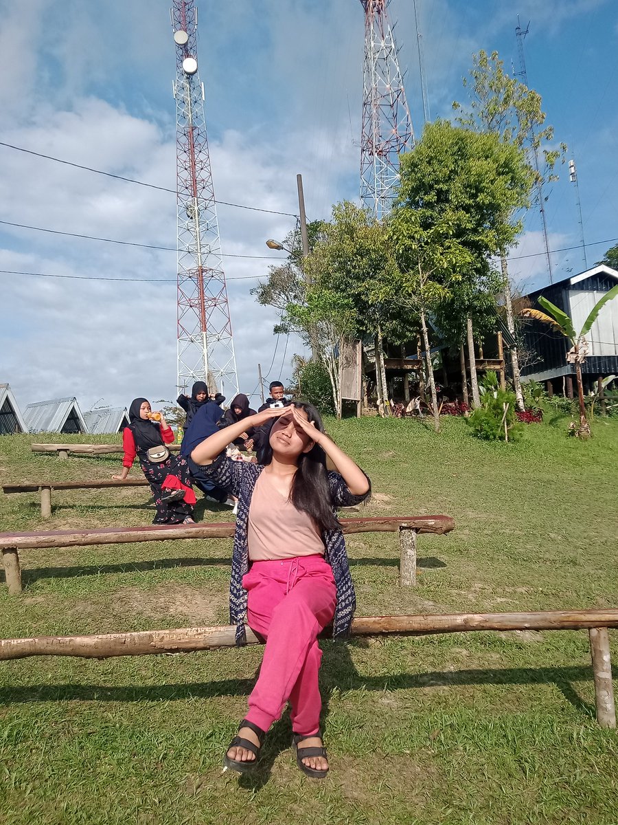 Sijahat132's tweet photo. Hareudangg https://t.co/mBgm9WvTt2