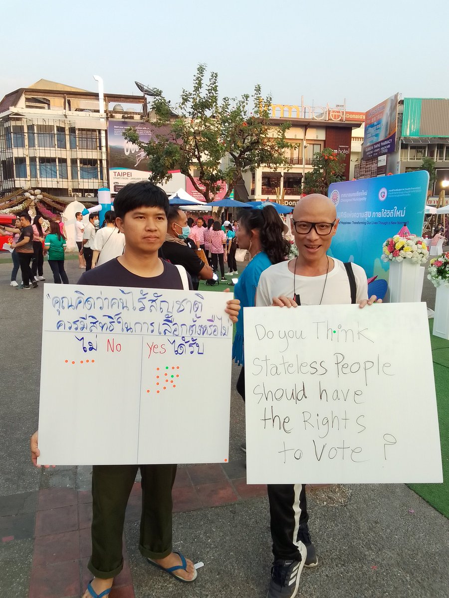 ChaitedSirisak's tweet photo. เห็นด้วยหรือไม่ที่คนไร้สัญชาติควรมีสิทธิเลือกตั้ง?
#StatelessPeople
#StatelessPeopleRights
#RightsToVote
#Vote
กกต.คำนวณราษฎรคิดรวมคนที่อาศัยอยู่โดยชอบด้วยกม.ทั้งหมดไม่ว่าผู้นั้นจะมีสัญชาติไทยหรือไม่ก็ตาม
กกต.นับรวมเราแล้วเราต้องใช้สิทธิในการเลือกตั้งตามแนวทางของ กกต.&amp;ประชาธิปไตย https://t.co/nrI79soRx1