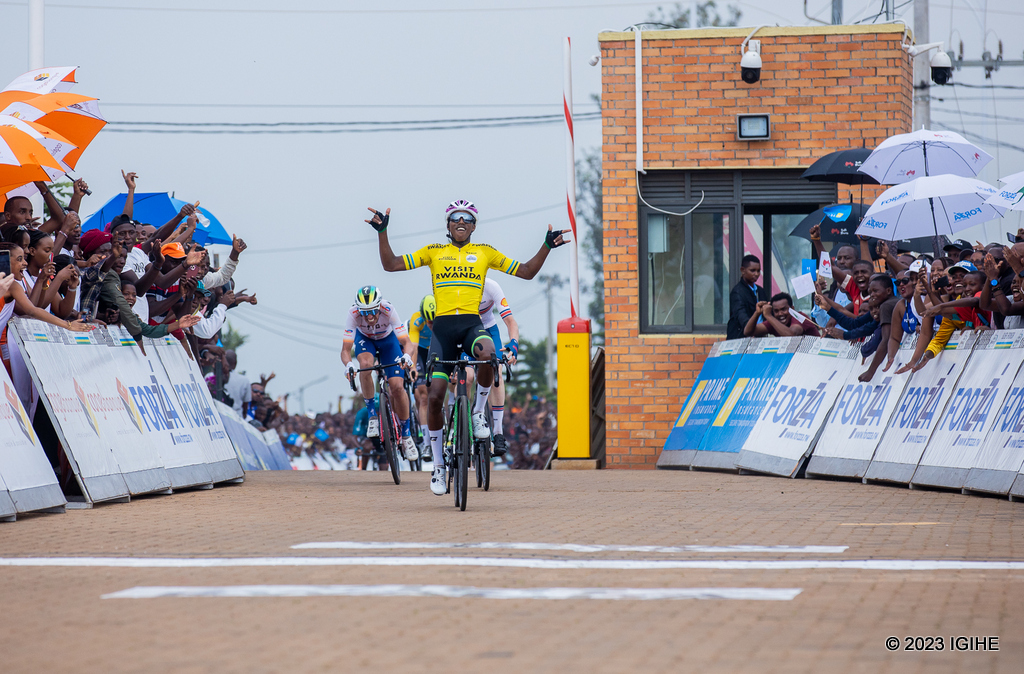 Fp43Ld0XoAEzdGa?format=jpg&name=medium