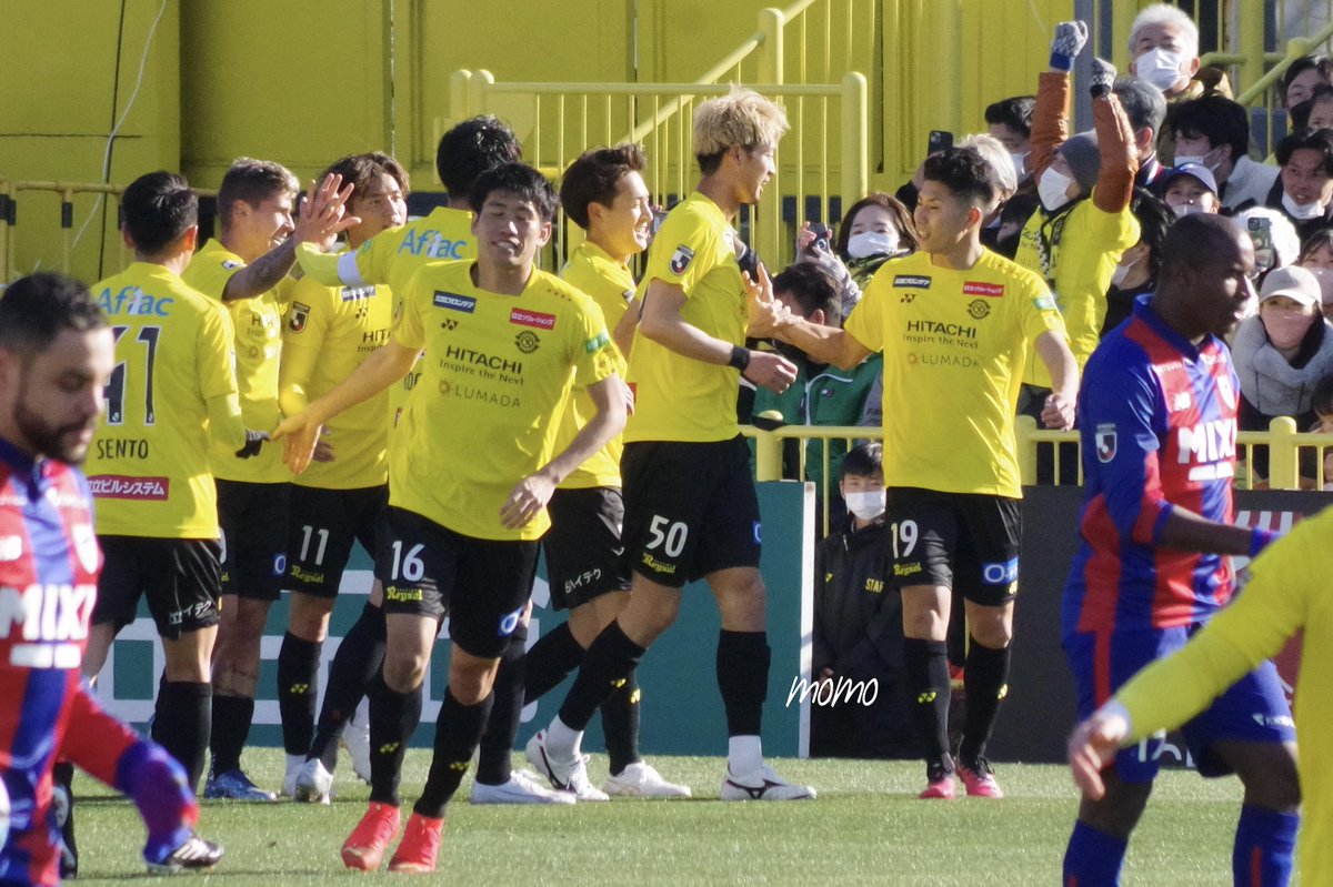 momoyama_7's tweet image. 真大くん2試合連続ゴール
！！👏👏
DAZNの動画見ると胸のエンブレム叩いてたんだね(1枚目📸)工藤ちゃん思い出すなぁ😭
#細谷真大 #reysol #Gole