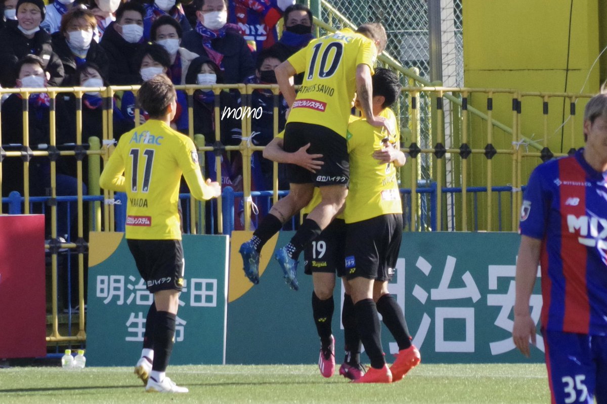 momoyama_7's tweet image. 真大くん2試合連続ゴール
！！👏👏
DAZNの動画見ると胸のエンブレム叩いてたんだね(1枚目📸)工藤ちゃん思い出すなぁ😭
#細谷真大 #reysol #Gole