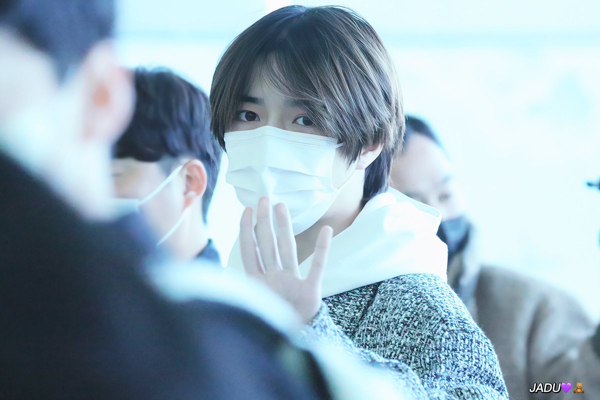 Jadununa's tweet photo. 230226 ICN출국 HD

#투모로우바이투게더 #범규 #투바투 #투바투_범규 
#BEOMGYU #TXT #TXT_BEOMGYU https://t.co/2uTTTPmTNS