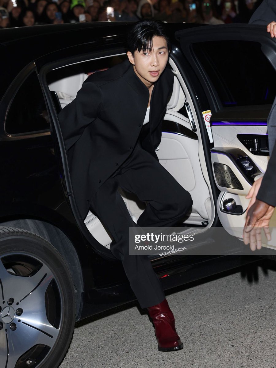 bloody red shoes… hELP