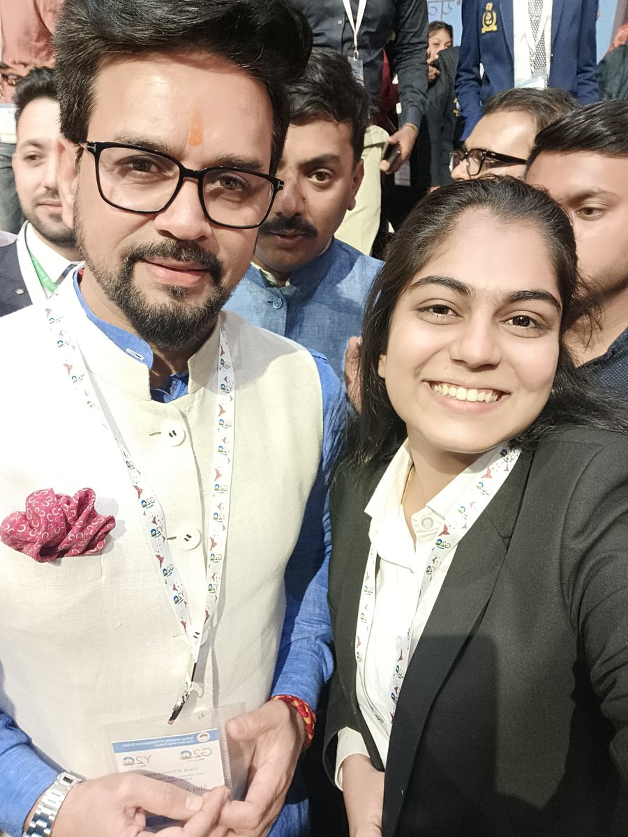 JhalakSachdev's tweet photo. Youth dialogue with the youth minister @YASMinistry 
Privilege to be the part of Y20 consultation which was organized at @iimraipur 
Thank you @YASMinistry for such a priceless and insightful session! 

@chakrawalalok @_NSSIndia @askabir_ @nssggcuCG https://t.co/6EB7O4nZOh