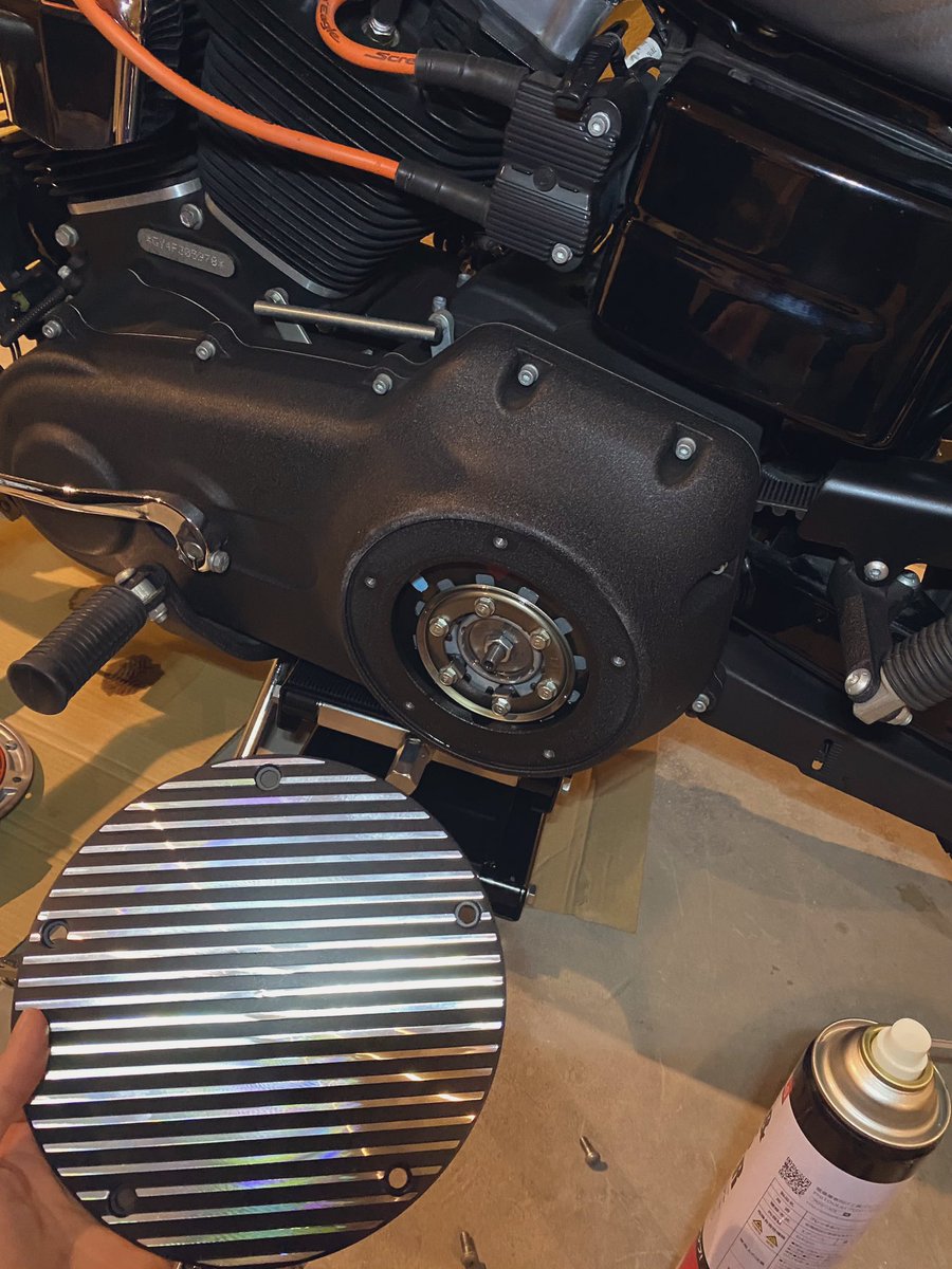 yuta_fxdr's tweet photo. ファットボブちゃんのオイル類全交換🔧
新しいダービーカバー取り付けようとしたらサイズ合わず、、間違ってツーリングモデルのやつ買ってしまった😂
買い直しや…

#fxdf #ファットボブ #ダイナファットボブ
#ハーレーダビッドソン https://t.co/Q8bIkvo8lq