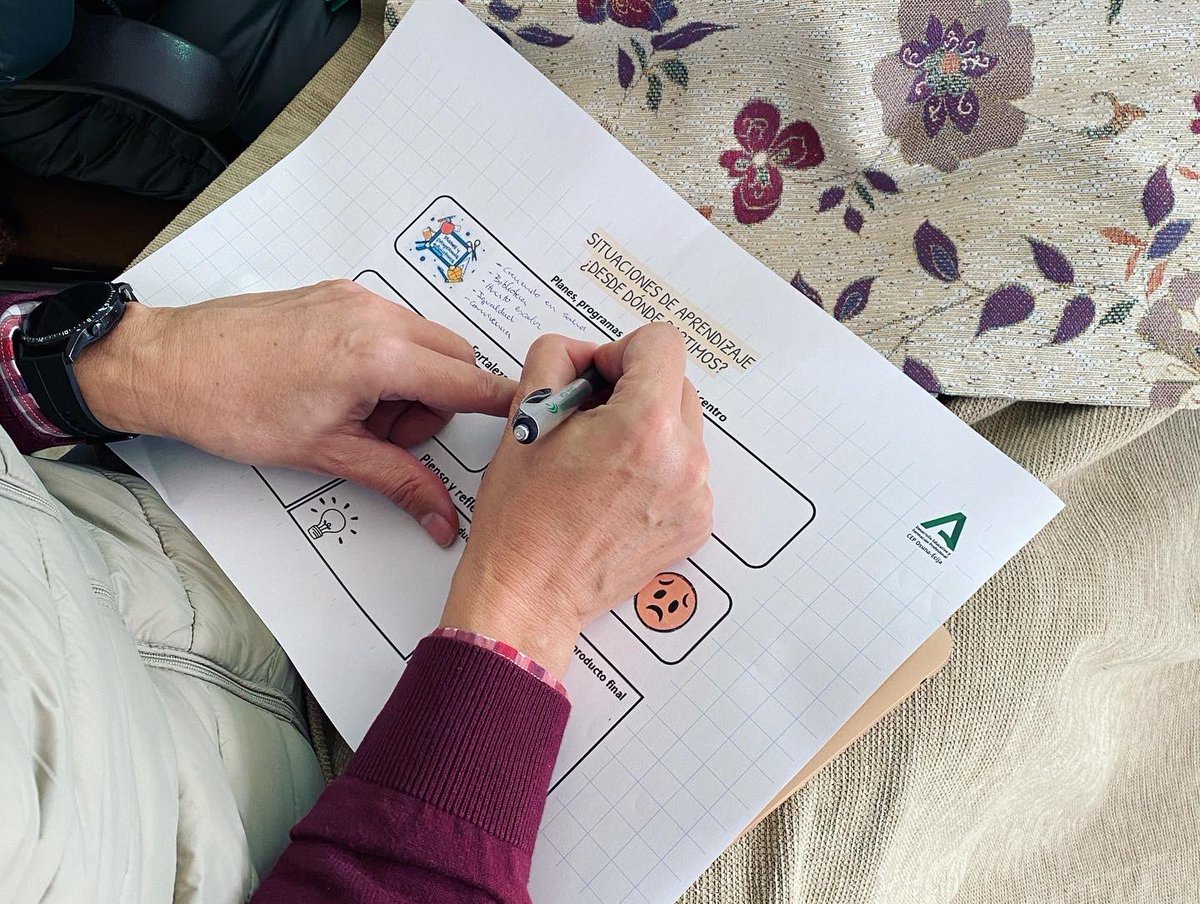 Esta semana hemos comenzado con la formación en centros #lomloe y #SdA en el CEIP Los Sauces (El Saucejo). 
Un claustro muy 🔝

<a href="/ceposunaecija/">CEP Osuna-Écija</a> <a href="/EducaAnd/">Consejería Desarrollo Educativo y FP</a> <a href="/FormacProfAnd/">Servicio de Planes de Formación</a>