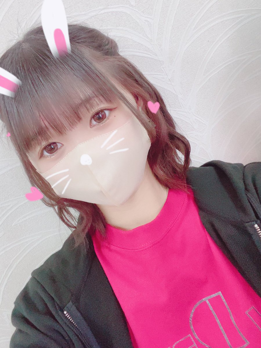 tsubadream's tweet photo. 今日は久しぶりにボブ！？  でした💞

なんか自分でも新鮮に感じた🐟🤔

次はどんな髪型で行こうかな😏‼️

今日も楽しかったです❤️‍🔥

ありがとうございました‼️

さっき会ったのにもう会いたい😔💞

次のLIVEも会いに来て欲しいです🫡

お待ちしてます🌟 https://t.co/ltmvM8XkGS