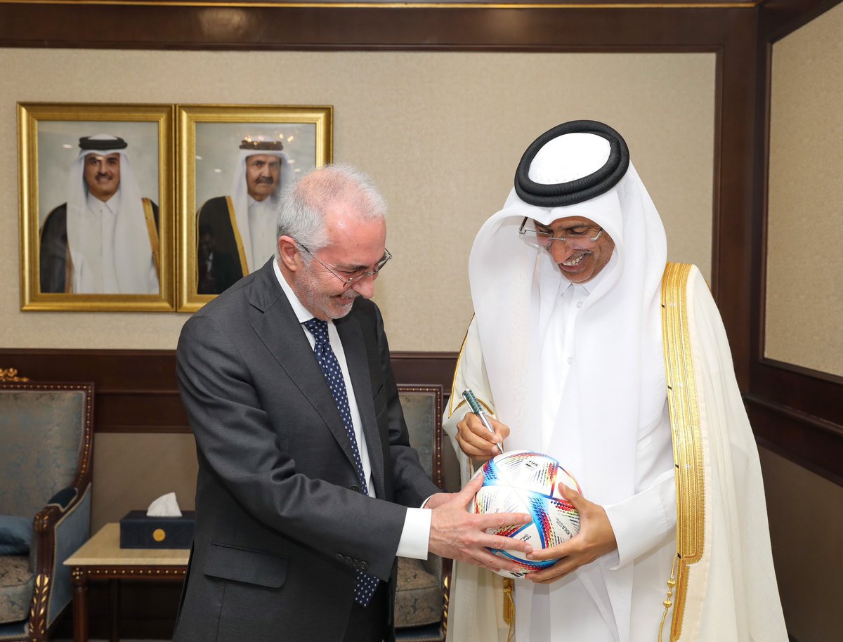 sjcgovqa's tweet photo. استقبل سعادة الدكتور حسن بن لحدان المهندي رئيس المجلس الأعلى للقضاء اليوم سعادة القاضي بيترو كورزيو رئيس المحكمة العليا لجمهورية إيطاليا الصديقة والوفد المرافق له، في زيارة رسمية لتعزيز التعاون القضائي المتبادل.

#المجلس_الأعلى_للقضاء https://t.co/r579QaU8pV