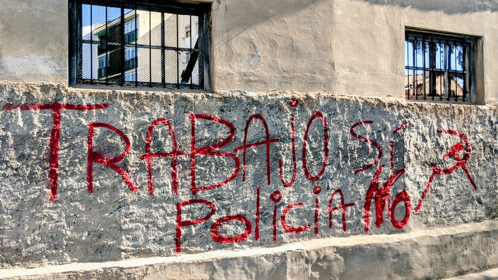 A Vicente Basanta lo mataron por hacer una pintada como esta. Fue un 5 de febrero de 1977. El policía armada nº 31866, que estaba fuera de servicio, le disparó tres tiros