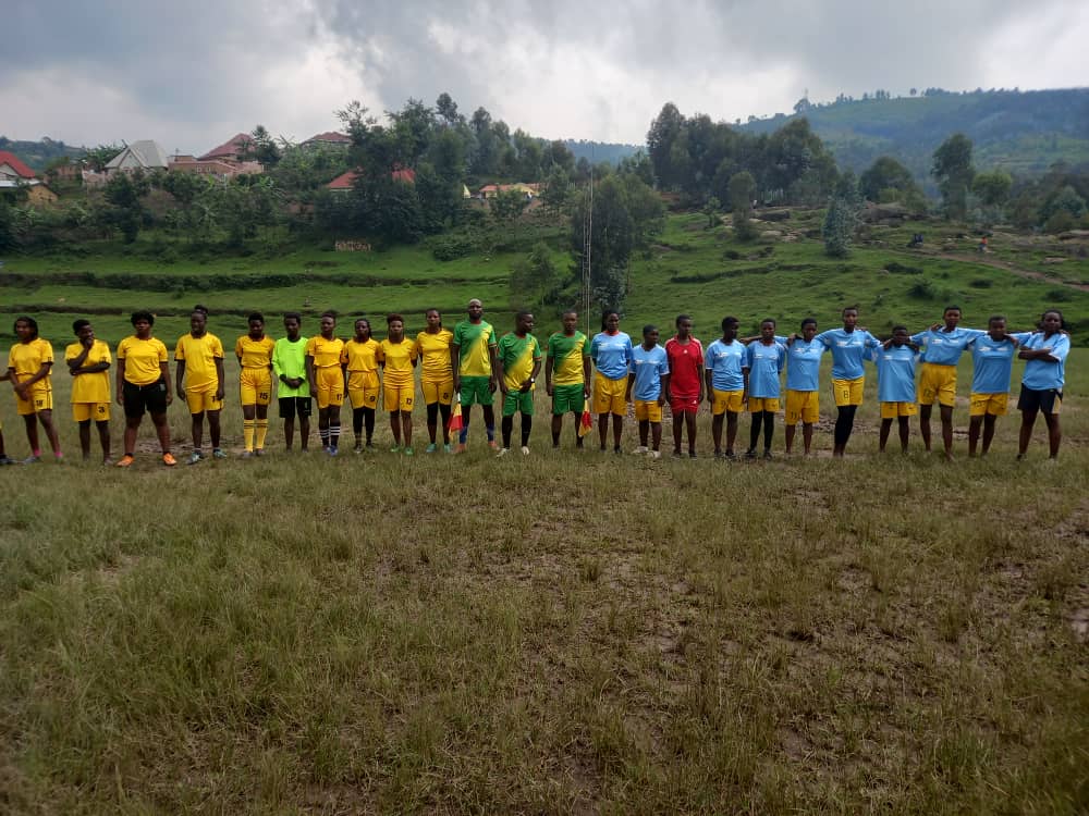 NycRutsiro's tweet image. Biri kuba nonaha, Ku kibuga cya #Mukeberastadium, hatangiye imikino ya semi final y'amarushanwa Umurenge #KagameCup. #Musasa vs #Mukura  (gore) @RutsiroDistrict @RwandaWest @YegoRutsiro @CRutsiro @YouthCultureRW @RwandaLocalGov @Rwanda_Sports