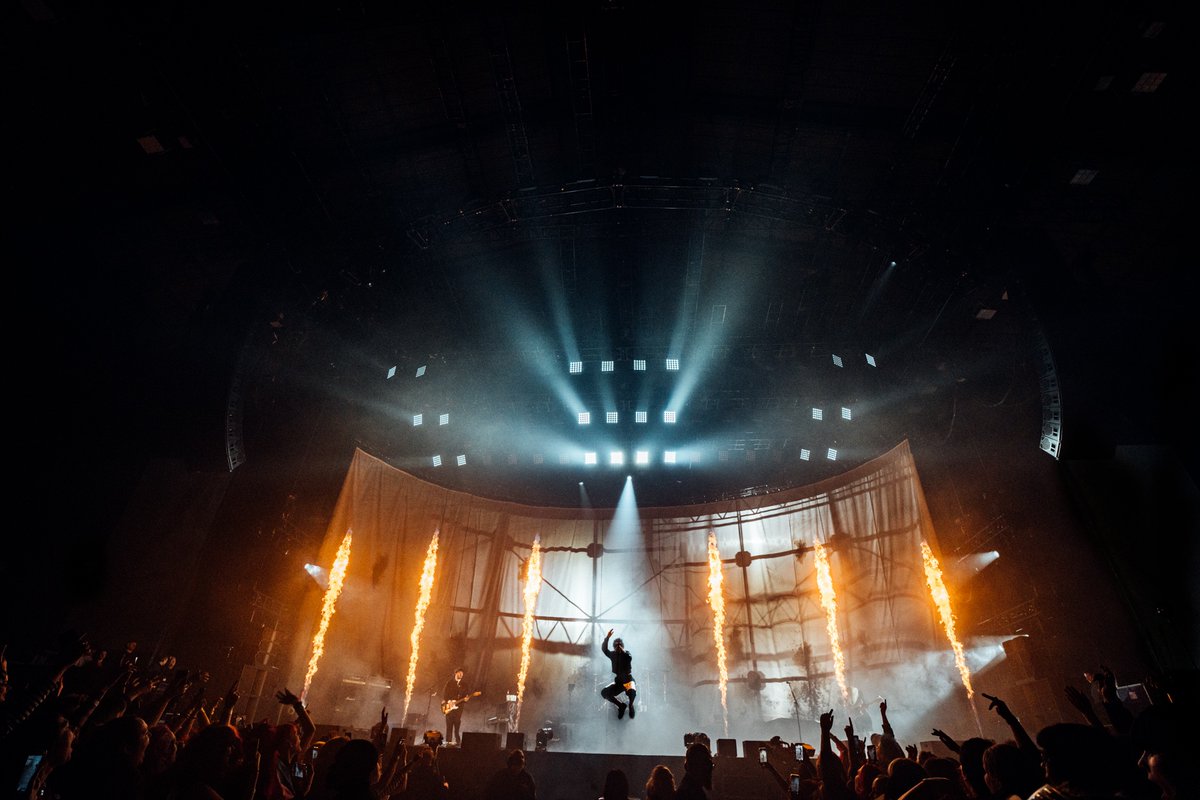 Jon Stone tweet media