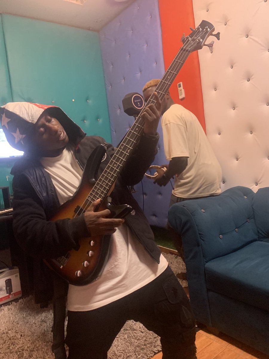 Vincekidnarz's tweet photo. EP loading….🥷🏾 https://t.co/E9sBO1POaY