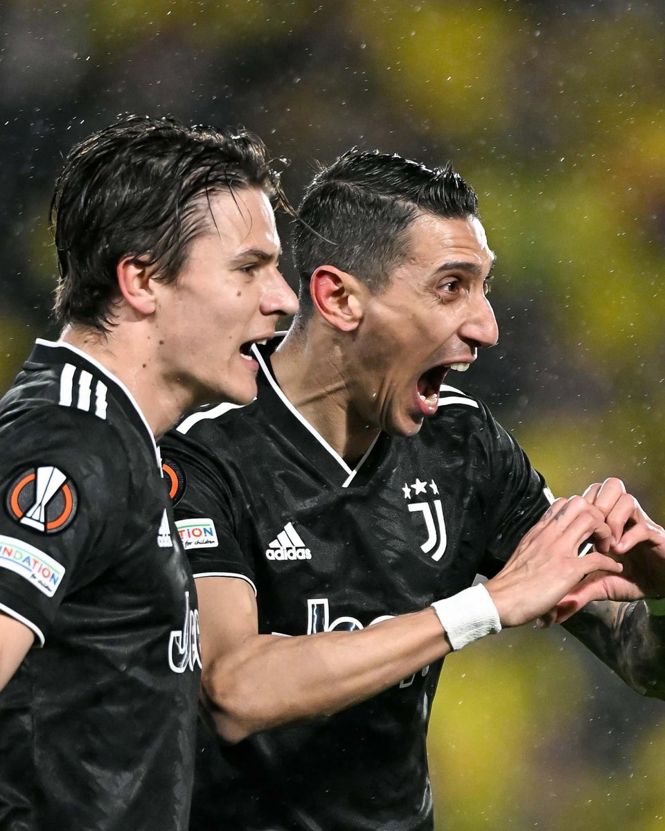 juventusfcid's tweet photo. 𝗠𝗲𝗻𝘁𝗼𝗿 𝗱𝗮𝗻 𝗺𝗲𝗻𝘁𝗲𝗲 🎓 https://t.co/eCQApXLAQ8