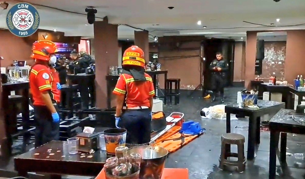 Sale a luz video del ataque armado ocurrido en el interior de un bar