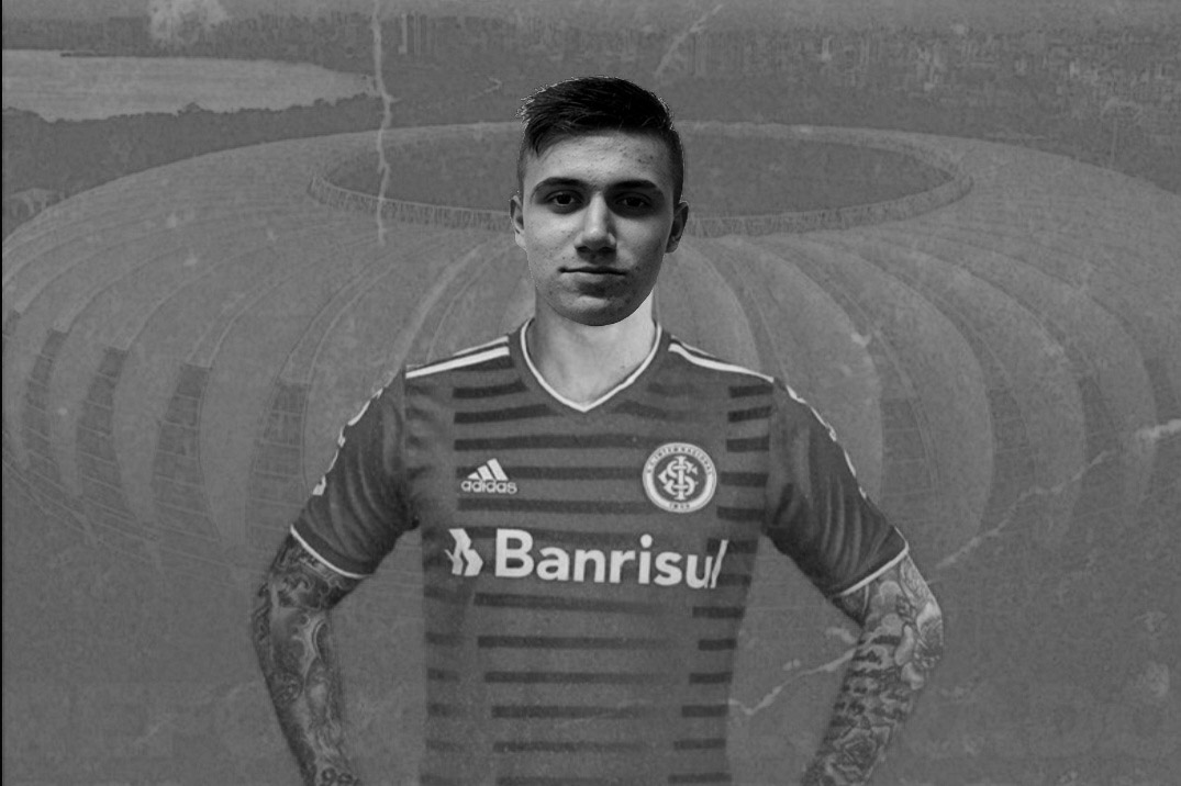 interOSMvastt's tweet photo. NINGUÉM PARA O #CLUBEDOPOVO!!!!!!!
O internacional chega ao acordo com 4 jogadores nesta noite de sábado (25)
Trata-se das contratações de: 
Lucas piton, lateral de 22 anos
Henri, zagueiro de 21 anos
Paulinho, ponta de 22 anos
Thiago galhardo, atacante de 33 anos https://t.co/DSO7Qmab4N