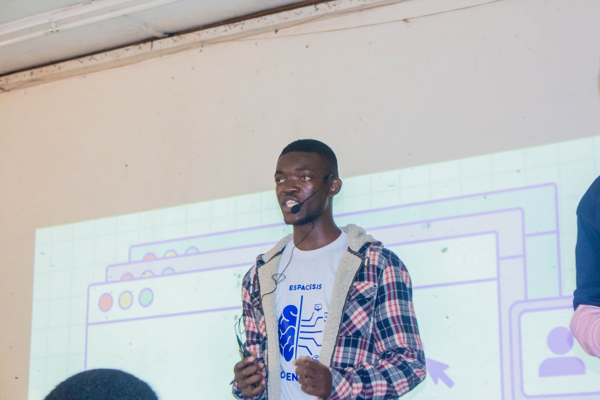 KalumeYves's tweet photo. I am proud of my week.

With my friends, we shared our passion for programming with the new students of my University. https://t.co/KwCeVlNgC0