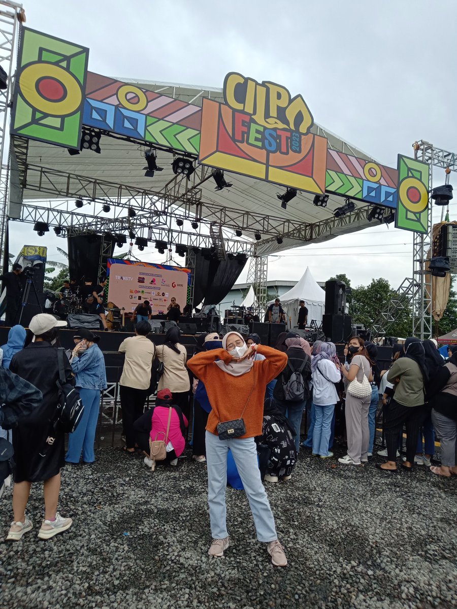ndahindahprtwi's tweet photo. My First Festival!! #Cilpafest https://t.co/6abh86KZIA