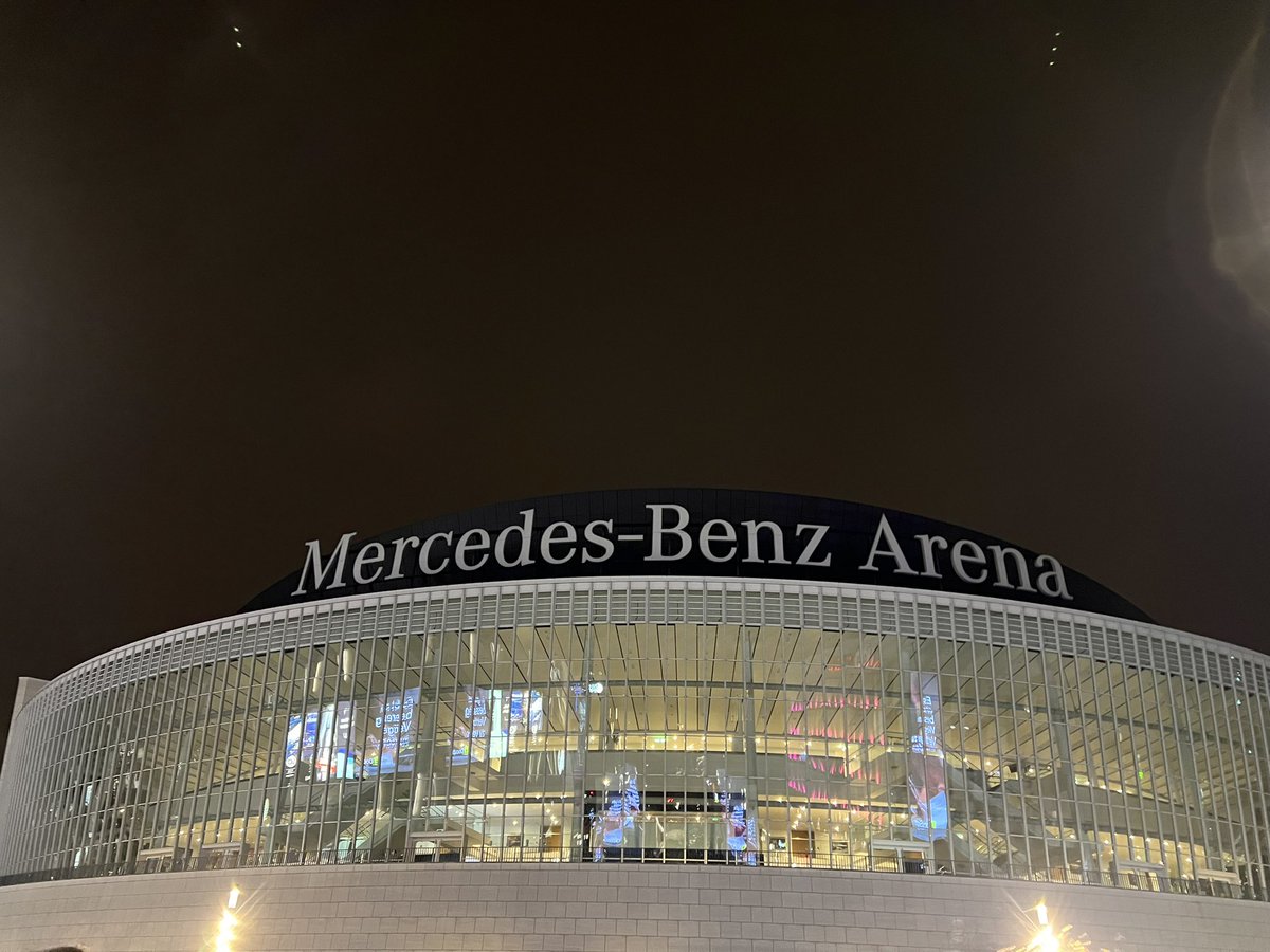 JoongHara777's tweet photo. Berlin 02142023 ❤️🌷 unforgettable #SectorVip #bestexperience I'm not tall, only 5'5 but was grateful because i've got decent view 🥺@MBArenaBerlin
I dunno how i survived that night 🤣 my Topaz were torturing my sanity🤭🤣
#UnforgettableNight🤍
#BestConcertEver
@ATEEZofficial https://t.co/piCk2MA3V2