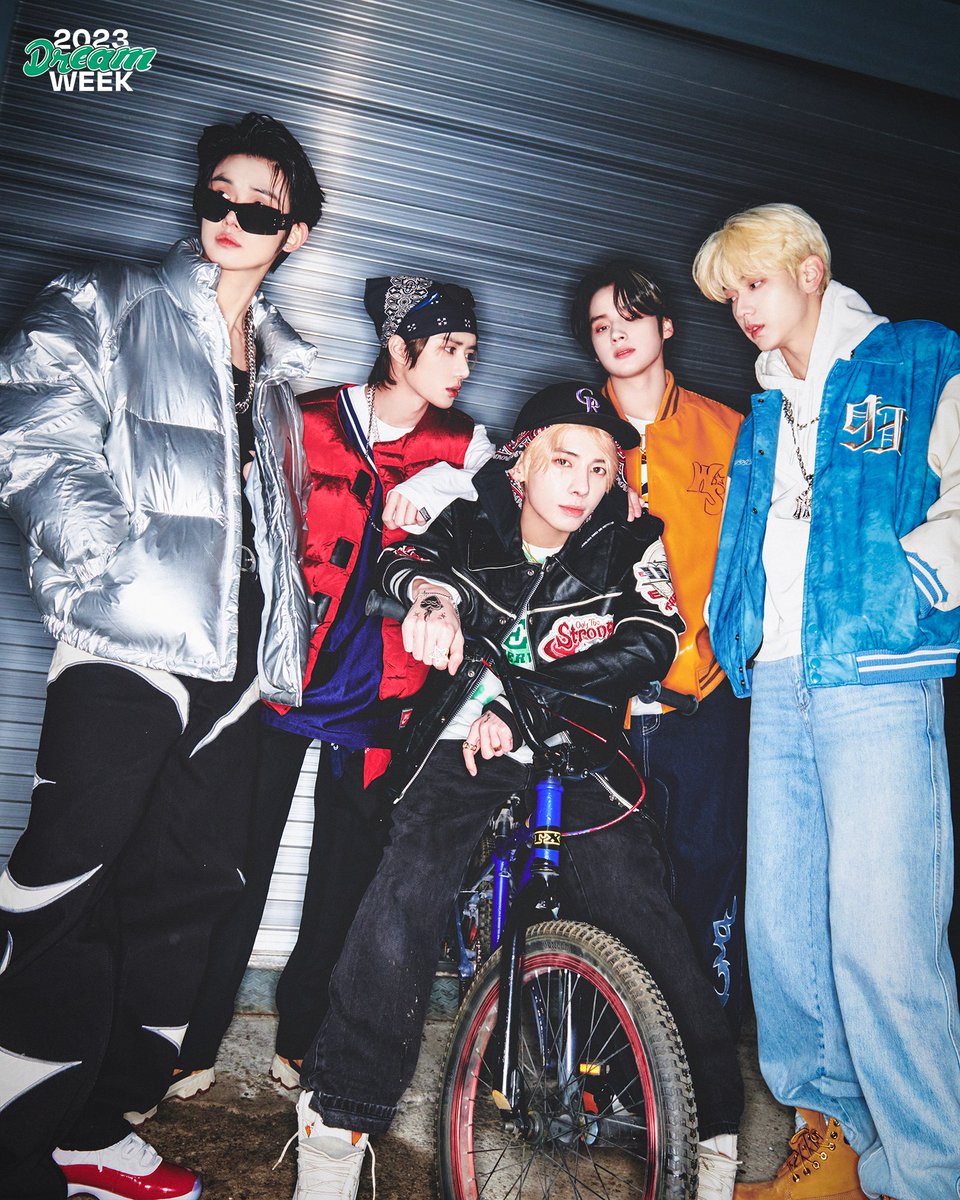hyukamvd's tweet photo. A veces me pregunto si @TXT_bighit  son reales, esq no puedo creer que existan chicos tan guapos como ellos
#TXT #TXTDREAMWEEK2023 #VISUALKINGS https://t.co/D0KcasaXbo