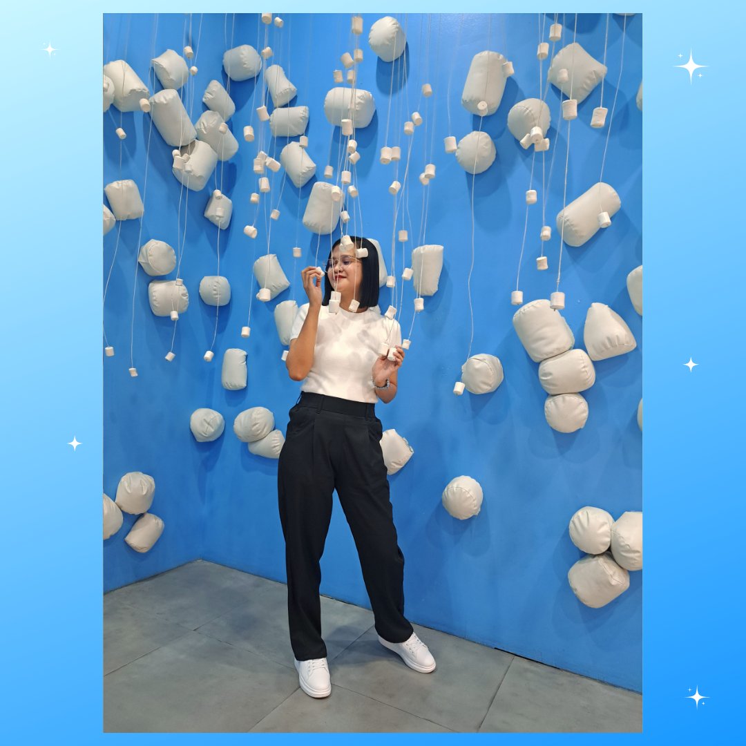 DemesaIsabela's tweet photo. Spread s’more love, light, and laughter. 💙 https://t.co/cuELWC9eiU