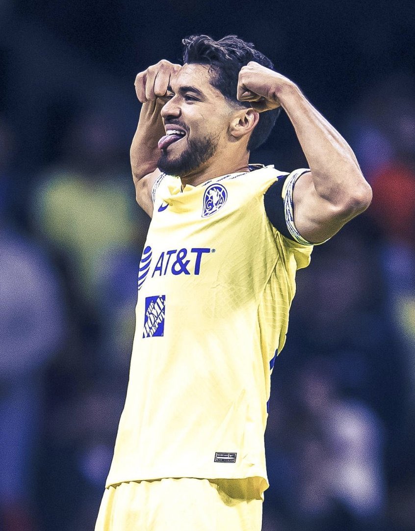 El mejor delantero de México. POR MUCHO.