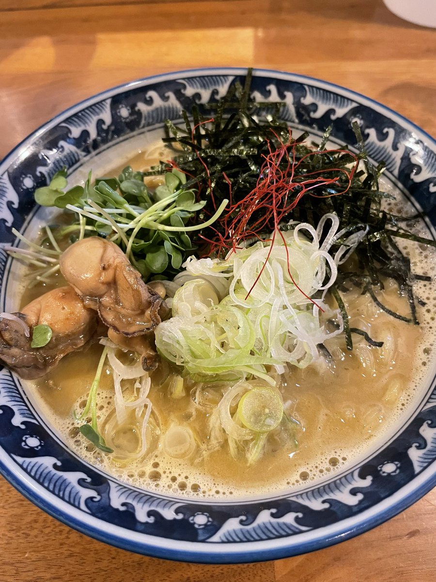 nakachie's tweet photo. 錦糸町っておいしいラーメン屋さんがいろいろあるみたい
#牡蠣ラーメン　#麺や佐市 https://t.co/SbZARSpi2g